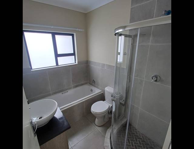 2 BEDROOM TOWNHOUSE TO LET IN RIVERSDALE